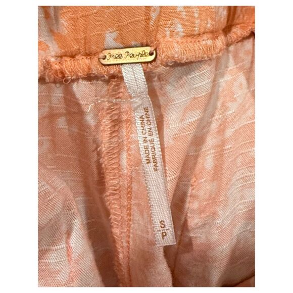 FREE PEOPLE Peach Tea Combo Paisley Print Draped Pocket Short - Picture 3 of 5